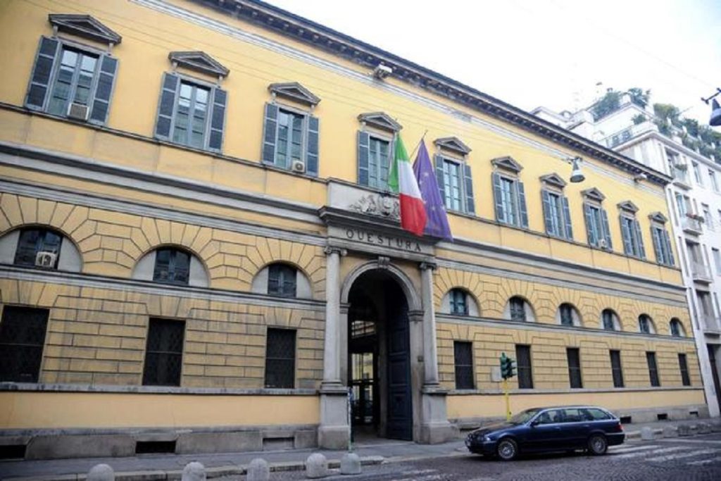 espulso questura