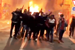 Perquisizioni nelle case degli aggressori dei Vigili del Fuoco il video dell'aggressione ai Pompieri