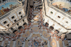 All'asta un negozio in Galleria Vittorio Emanuele