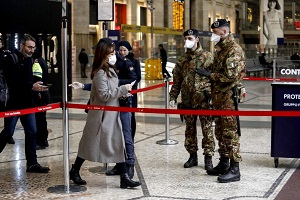 Scattano i controlli in stazione centrale