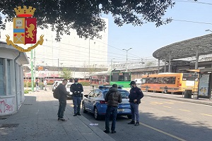 Ieri 5.700 controlli e 425 denunciati Controlli di Polizia in piazza Bottini