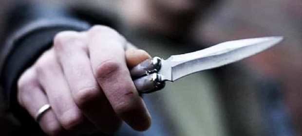 accoltellato coltello clochard