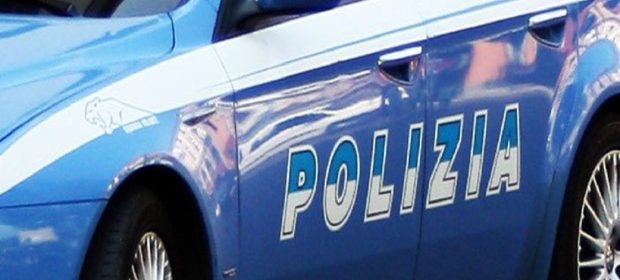 Arrestato egiziano con 2 panetti di hashish in tasca disabile Magrebino raggiunto e arrestato Nike “Un peruviano irregolare è stato arrestato ieri dalla polizia, in seguito a un controllo, dopo aver trascinato un agente aggrappato alla sua auto".  marijuana e hashish sierraleonese Quattro spacciatori Tre sudamericani Due maliani controllo domiciliare furto con destrezza ladro detenzione arrestata resistenza rapinatori bancomat magrebini Poliziotto via san gregorio extracomunitari spacciatori distributore Ristoratore Viviani telefoni cellulari Approfittava delle due ore di permesso dai domiciliari concessegli dal giudice per organizzare ripetute truffe ai danni di ignari automobilisti. via Doberdò cadavere Contanti via Banfi rissa camerunensi contanti aggressione borseggiatore disabile accoltellamento domiciliari mazza stranieri stupefacenti cocaina allarme giubbotti incidente prostituzione spaccio pane latitante gambizzato picchia la madre Via Venini arrestato un sudanese gambiano senegalese dito camerunensi ticinese Matranga polizia arrestato lite