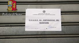 sette negozi Licenza sospesa via Tavazzano sale scommesse sala slot Sparatoria trattoria compro oro centro scommesse comasina sospesa licenza