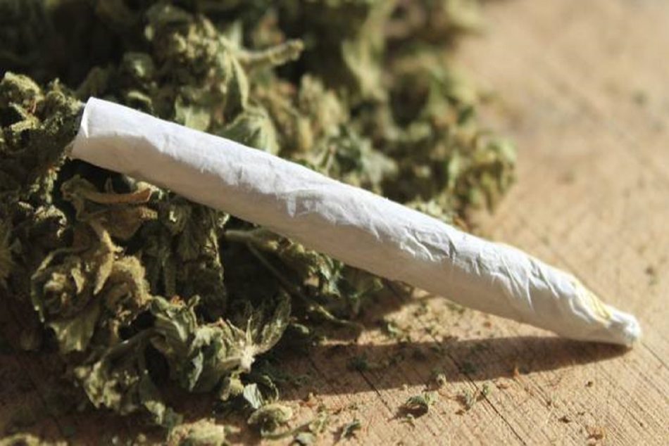 spacciava serra di marijuana via Rosselli cinese bulgaro marijuana 108 grammi di marijuana