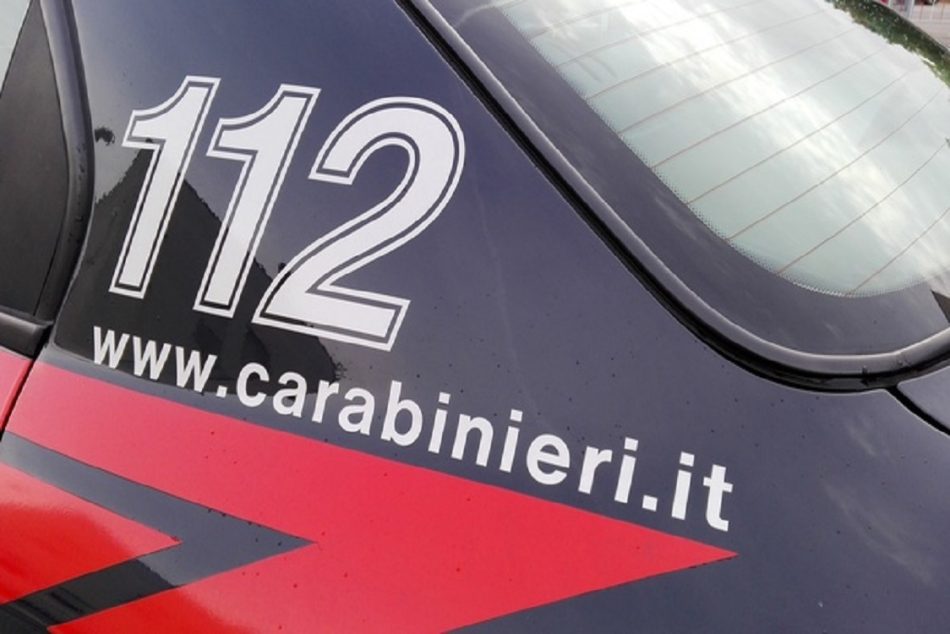 cerca di rapire la propria figlia tre Carabinieri feriti rapinatori albanesi finta bottiglia molotov sagra pietre salve Vigilante catturatomadre Alcatraz sega parco nord nordafricano resistenza padre e figlio Piazza Gasparri cocaina tre rapinatori libico Upim carabiniere Carabinieri via edolo ubriaco
