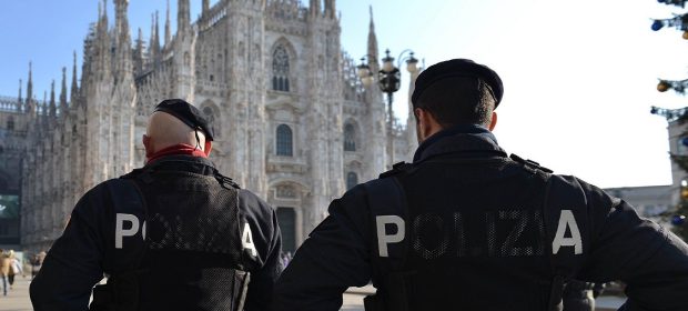 polizia duomo mitomane