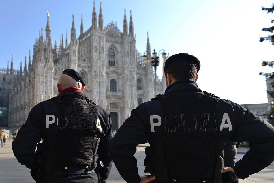 polizia duomo mitomane