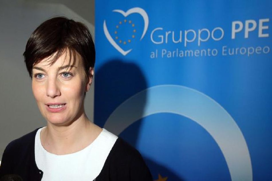 finanziamenti illeciti lara comi