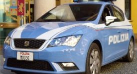 Fa incidente ed estorce denaro alla controparte, arrestato Terzo arresto consecutivo per pusher maliano Gambiano da una testata a un agente Arrestato spacciatore gambiano in piazza Duca D'aosta via Vittorini furto in un supermercato Spacciavano in pieno centro farmacia ex moglie ostaggi via Volturno egiziano serbo rapina impropria Piazza Duca d'Aosta polizia per spaccio