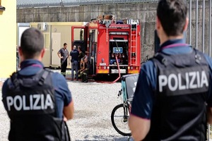 condannati gli extracomunitari