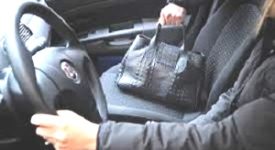 nuova tecnica di furto nei parcheggi