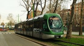 Ragazza molestata su un tram