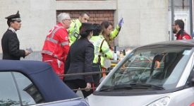 morto Grave bambino precipitato dalle scale