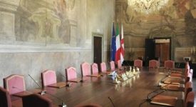 La Giunta approva le linee guida per la valorizzare i municipi Fratelli d’Italia: su dehors la giunta ci ha ascoltati I risultati del sondaggio sui patti di collaborazione Esenzione COSAP per i soggetti autorizzati alla somministrazione dei vaccini Definite le linee guida per la denominazione delle stazioni MM Contributo per l’acquisto dei dpi ai volontari nelle scuole Firmata l’ordinanza sui nuovi orari della città Approvato dalla Giunta comunale il primo patrocinio digitale Approvato il regolamento per l'occupazione temporanea di suolo pubblico La Giunta approva il bilancio consuntivo 2019 Emergenza coronavirus, la Giunta limita gli impegni di spesa giunta Eurovelo 5