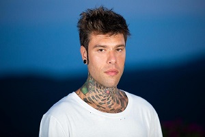 Fedez a processo per aggressione