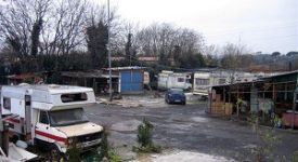 Rapinano bancomat e fuggono ne campo rom di Muggiano. Sardone: chiuderlo subito Blitz dei Carabinieri in via Martirano