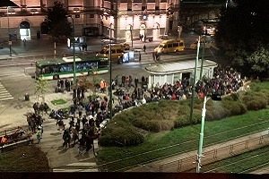 Raduno abusivo in Piazza Bottini