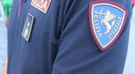 polizia stradale Smantellata banda di ladri d'auto