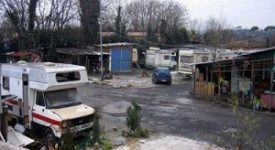 Perquisizioni e arresti nei campi rom di via Martirano e via della Chiesa Rossa