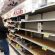 Code nei supermarket, molti scaffali vuoti
