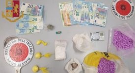 Avevano 600 pastiglie di ecstasy, due arresti