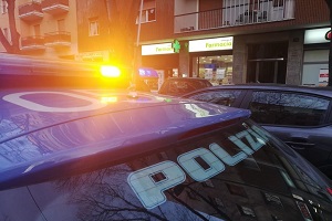 Rapina una farmacia a Città Studi, arrestato