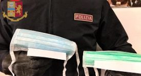 Denunciata venditrice abusiva di mascherine chirurgiche