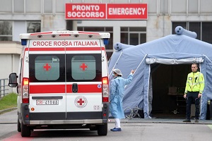 Gli ultra 65enni restino a casa