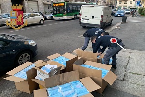 Sequestrato carico di mascherine non a norma