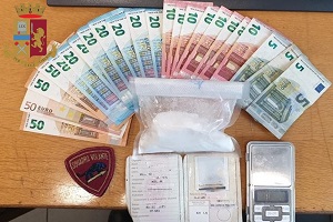 Arrestato spacciatore di cocaina in via Palmieri
