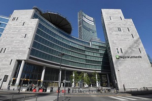 Polemica sui vaccini fra Comune e Regione Nuova ordinanza: mascherina solo senza distanza Camici: secondo gli inquirenti non fu donazione. Indagato il cognato di Fontana Riaprono centri estivi, cinema e teatri Regione Lombardia rifinanzia il bando pacchetto famiglia e copre tutte le 46.000 richieste Lombardia: 12 decessi, dato più basso dall'inizio dell'epidemia