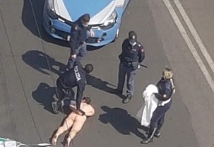 uomo nudo buenos aires