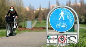 Fontana: ribadiremo obbligo mascherine. Sala: male i parchi aperti.
