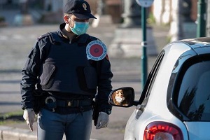 La Polizia sollecita un'indagine epidemiologica sugli agenti
