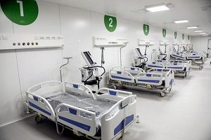 Coronavirus: in calo ricoveri e decessi Per la prima volta dall'inizio della seconda ondata calano i ricoverati Fiera: arrivano rinforzi dagli altri ospedali Gallera: continua il calo dei pazienti ricoverati nei reparti di degenza ordinaria Lombardia: meno di 100 i ricoverati in terapia intensiva ospedale in fiera Fontana: anche al Senato fake news pericolose