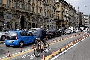 Commercianti contro la ciclabile di Corso Buenos Aires