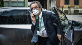 Scorta a Fontana per le minacce dei CARC che però potranno manifestare sotto il suo ufficio