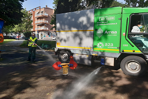 Al via la pulizia profonda di Amsa su 402 aree gioco