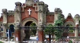 Riaprono i cimiteri cittadini