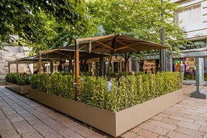 Apre l'Emporio Armani giardino