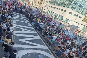 Maullu (FdI): manifestino contro il Governo. Sardone (Lega): spreco di denaro pubblico. Gelmini (FI): caccia alle streghe