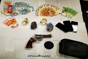 Arrestato Marocchino con una Smith & Wesson
