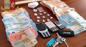 Spacciatore attestato dopo inseguimento in auto