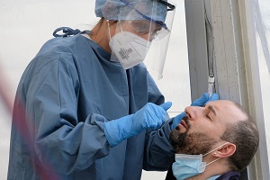 Coronavirus: calano ricoverati e terapie intensive Coronavirus: 91 casi e 4 decessi Gallera: bloccati sei focolai grazie a protocolli di Ats