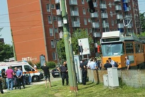 Balordo cerca di dirottare Tram. De Corato: nessuna sicurezza sui mezzi