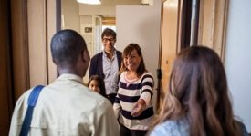 Rifugiato in Famiglia. Sardone (Lega): solo 27 immigrati accolti in 4 anni