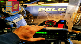 Arrestati dopo avere rapinato un ragazzo al bancomat