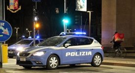 Arrestate 24 persone per traffico e smercio di droga Quattro marocchini arrestati per furto in un panificio Peruviano danneggia auto e aggredisce agenti Controlli di Polizia sui Navigli e a NoLo