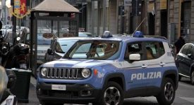 Controli in Loreto: sanzionata una sala scommesse Controlli di Polizia in centro, in Stazione, Porta Venezia e Nolo